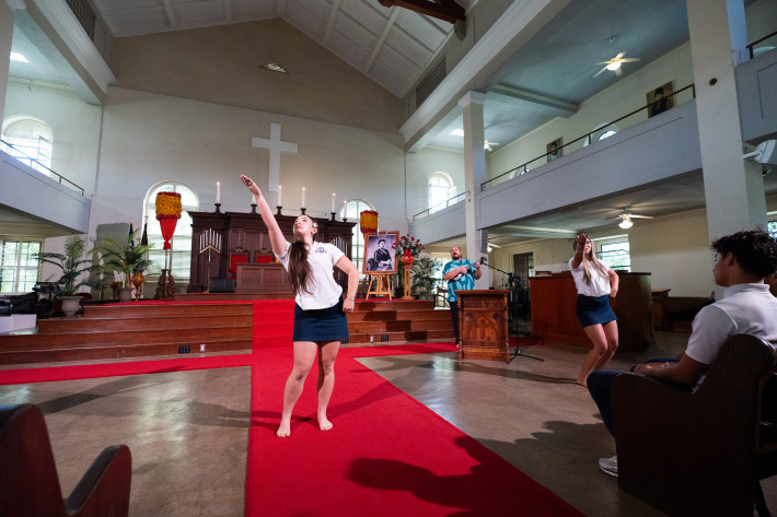 Nā Hīmeni Kalikiano: Holy is the Lord